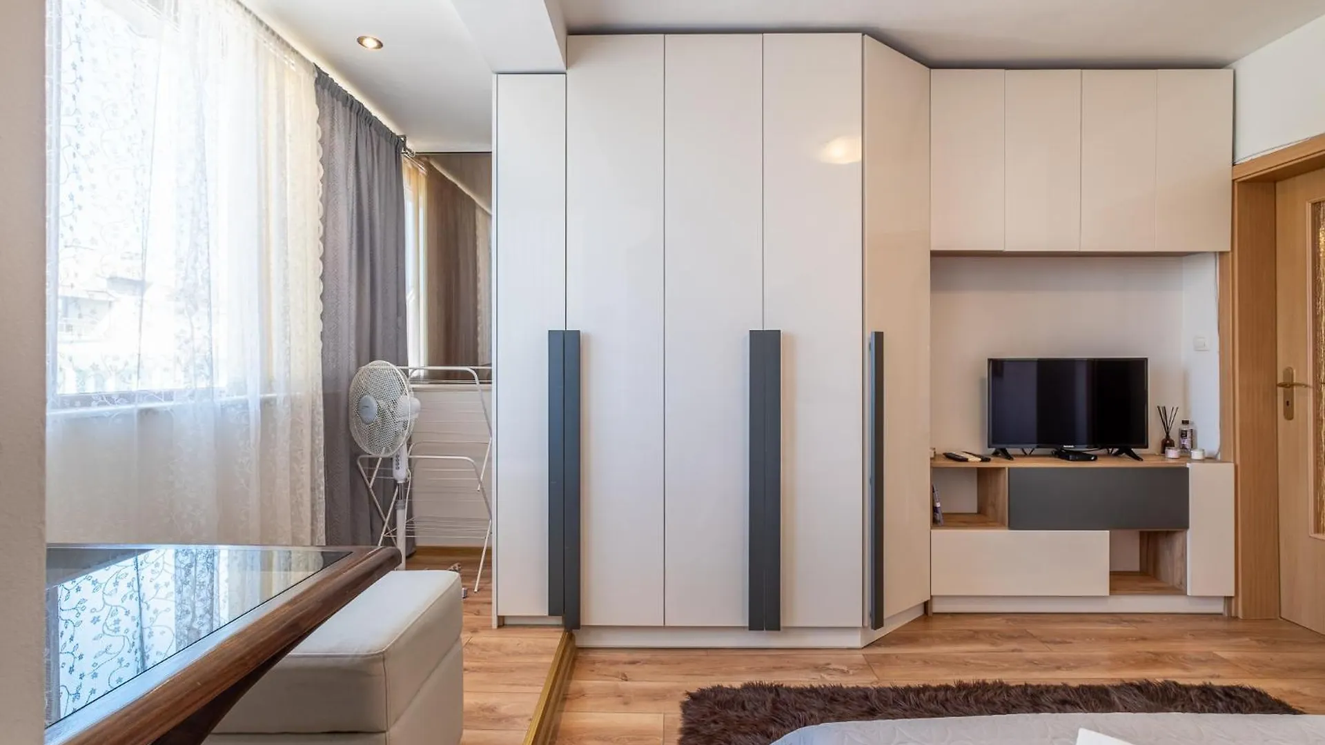 Central 1Bdrm Apartment Downtown Varna