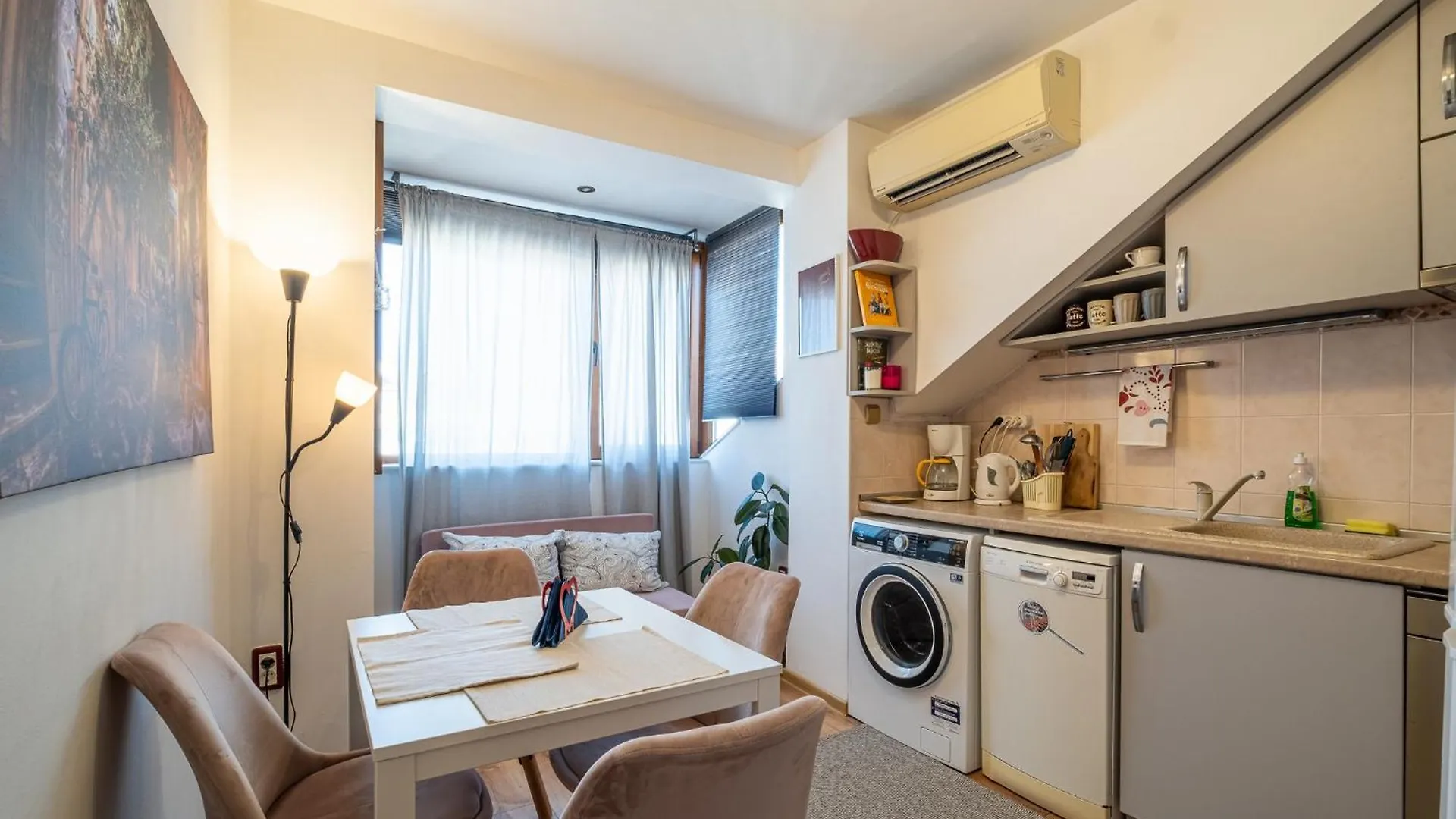 Central 1Bdrm Apartment Downtown Varna